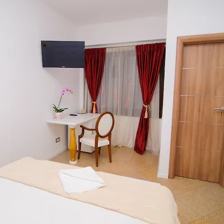 Decebal 4* Bucharest